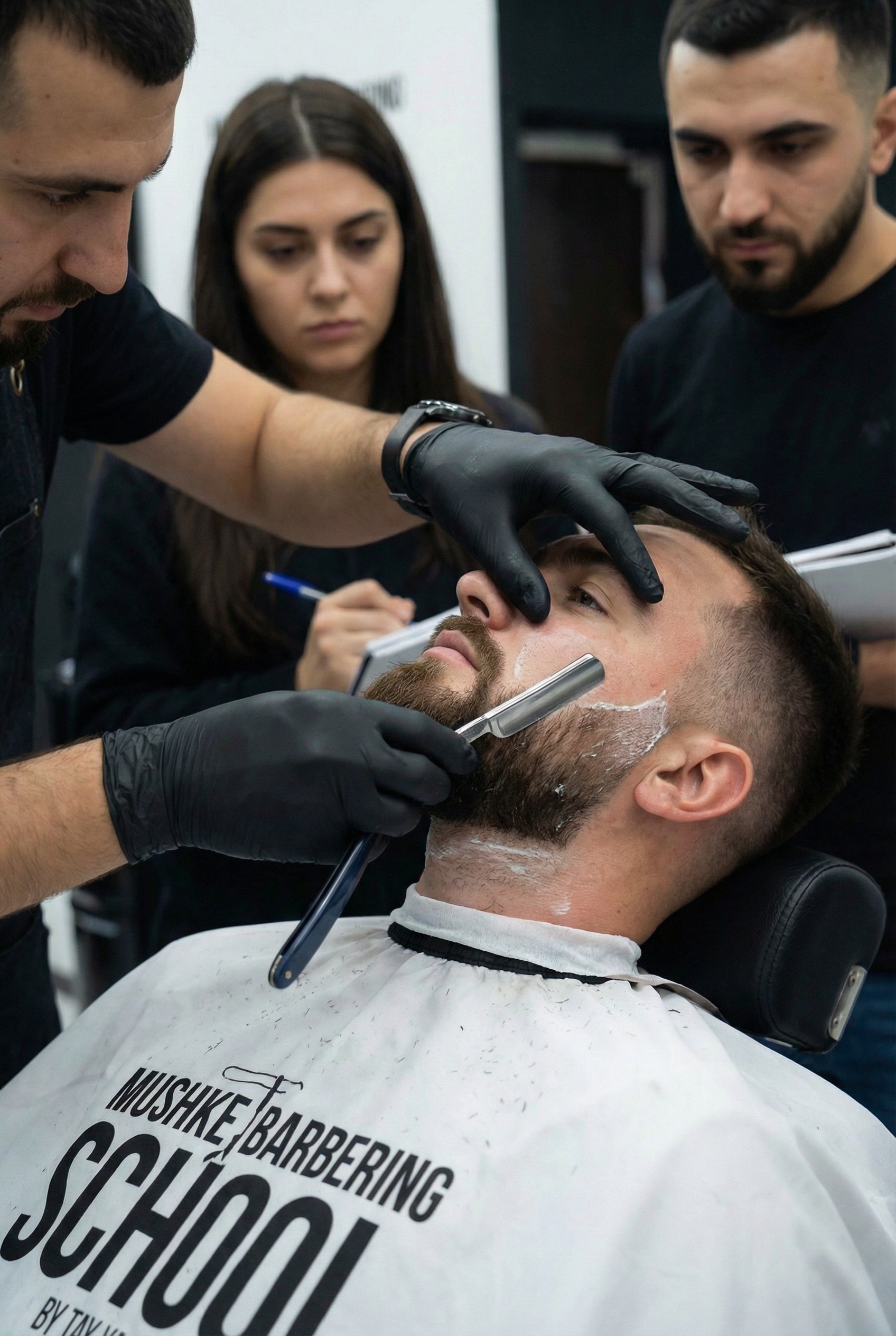 Бритье опасной бритвой